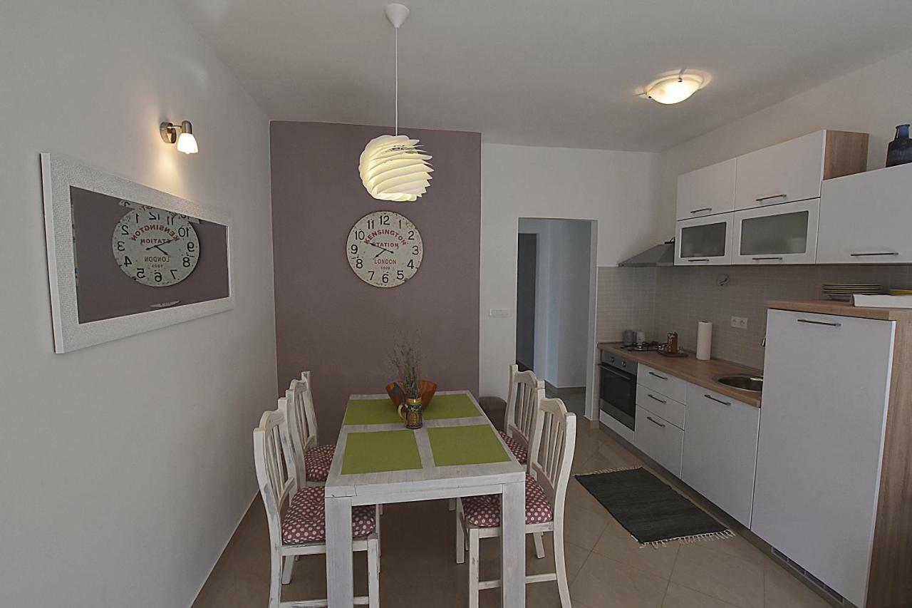 Marine Appartement Sukošan Buitenkant foto