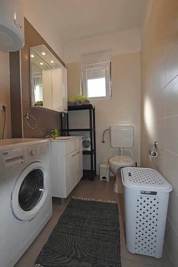 Marine Appartement Sukošan Buitenkant foto