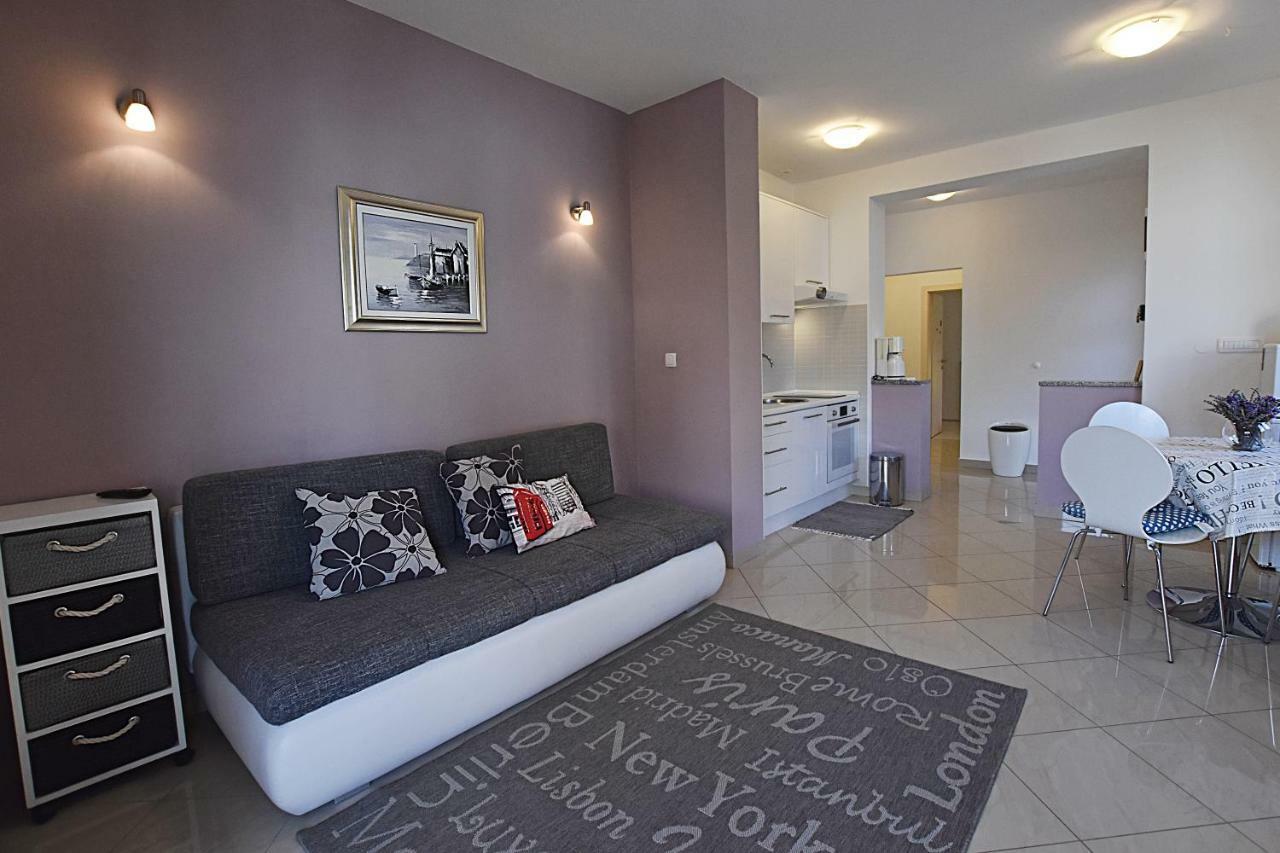 Marine Appartement Sukošan Buitenkant foto